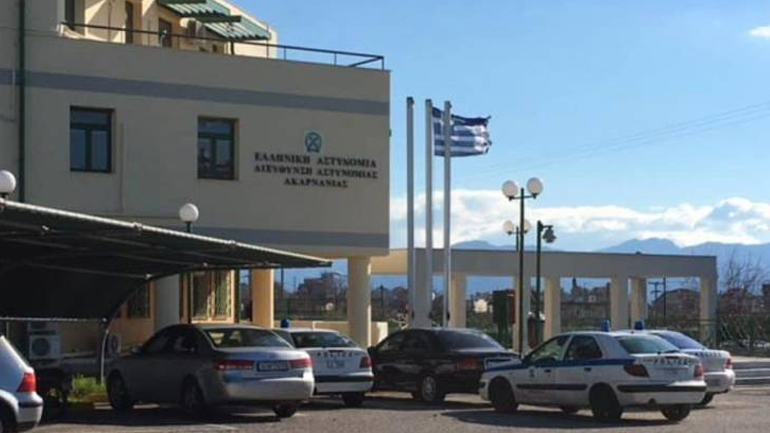 Αγρίνιο: Δεκάδες κρούσματα κορωνοϊού σε αστυνομικούς Αγρίνιο: Δεκάδες κρούσματα κορωνοϊού σε αστυνομικούς