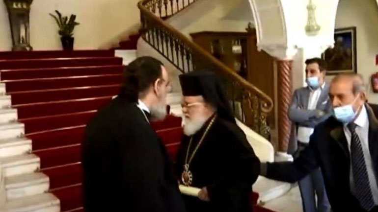 Μητροπολίτης καθυβρίζει δημοσιογράφο: «Σκασμός, παλιάνθρωπε»