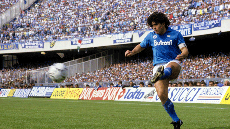 Mαραντόνα: Το σπαρακτικό αντίο της Νάπολι στον δικό της ποδοσφαιρικό Θεό