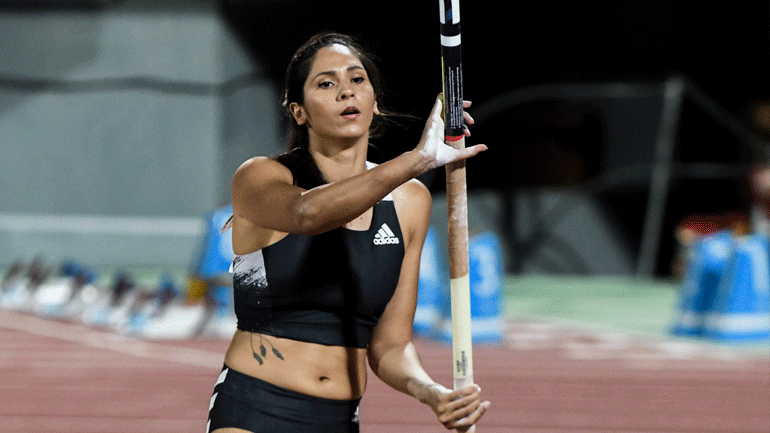 Στίβος: Η Πόλακ στοχεύει στον κλειστό παρά τις ενοχλήσεις στο πόδι