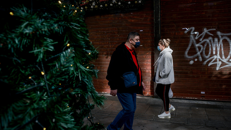 Χαλάρωση του lockdown στις γιορτές: Το σενάριο του κωδικού 7 στα SMS