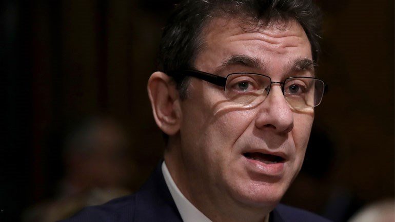 Α. Μπουρλά: Ο Έλληνας επικεφαλής της Pfizer σχεδιάζει «τον παγκόσμιο χάρτη δημόσιας υγείας»