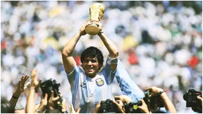 Η μεγαλύτερη προσφορά τού Ντιέγκο Μαραντόνα στην Ανθρωπότητα είναι ότι…