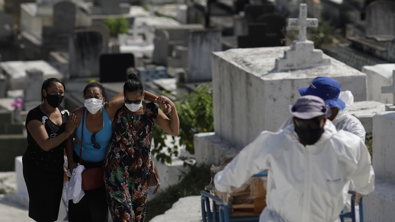 Covid-19: Ξεπέρασαν τους 171.000 οι νεκροί στη Βραζιλία