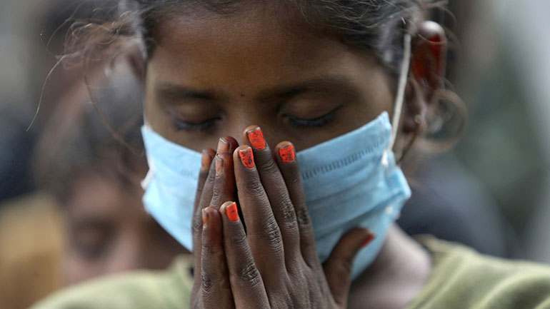 Ινδία: 43.082 κρούσματα και 492 νεκροί λόγω κορωνοϊού σε 24 ώρες