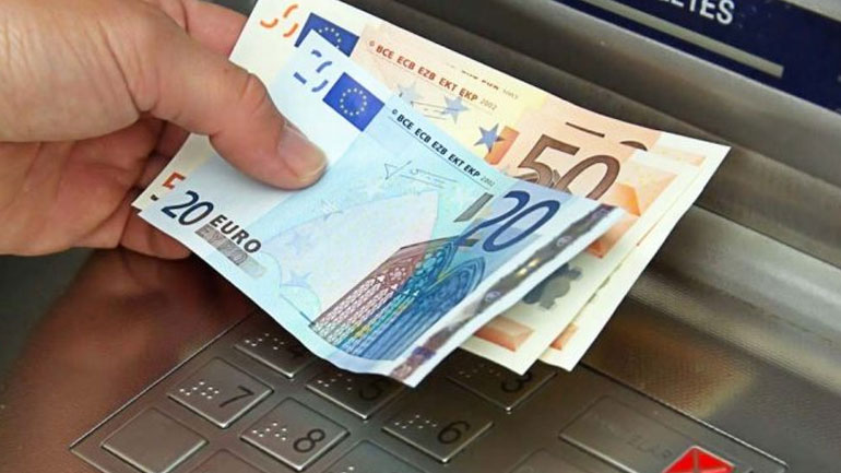 Ενισχύεται και σήμερα το ευρώ έναντι του δολαρίου