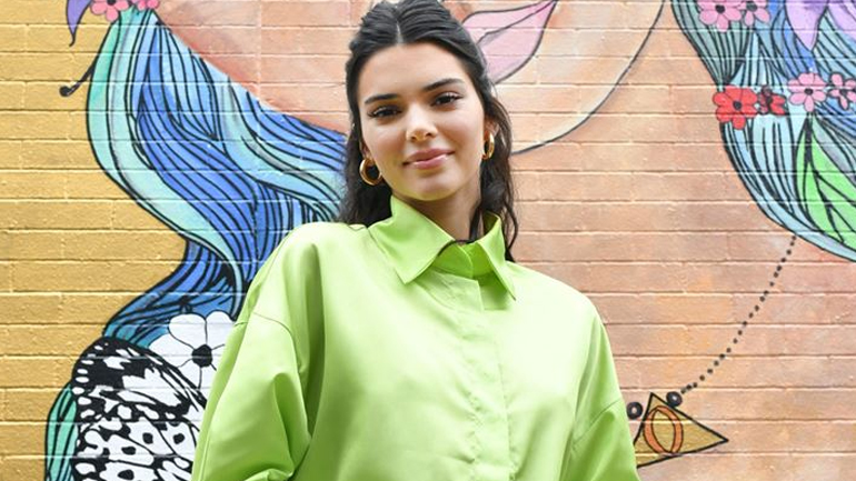Με αυτή τη μάσκα καταπολεμά την ακμή η Kendall Jenner