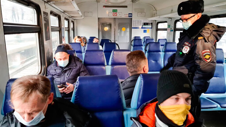 Σαρώνει ο κορωνοϊός στη Ρωσία με εκατοντάδες νεκρούς και χιλιάδες κρούσματα