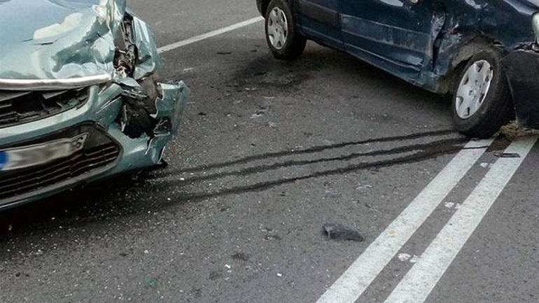 Θεσσαλονίκη: Καραμπόλα 11 αυτοκινήτων στην αερογέφυρα της Βούλγαρη με υλικές μόνο ζημιές