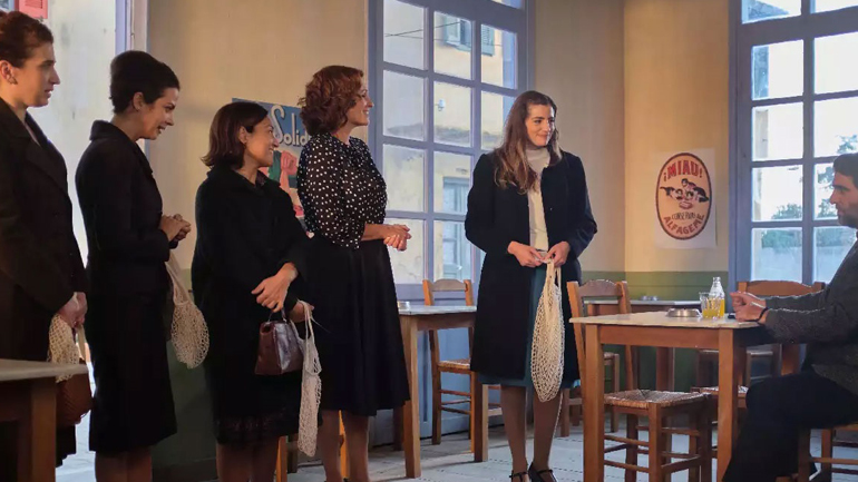 Άγριες Μέλισσες: O Δούκας δίνει στην Ελένη διορία για να φύγει από το Διαφάνι Άγριες Μέλισσες: O Δούκας δίνει στην Ελένη διορία για να φύγει από το Διαφάνι