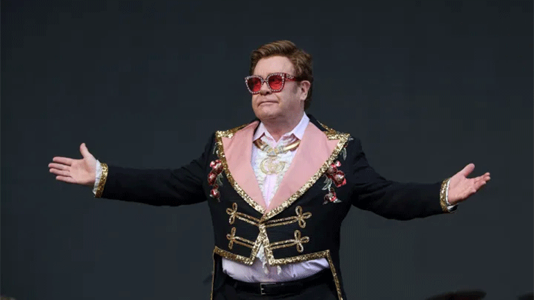 Ο Έλτον Τζον έχει μια εντυπωσιακή συλλογή δίσκων