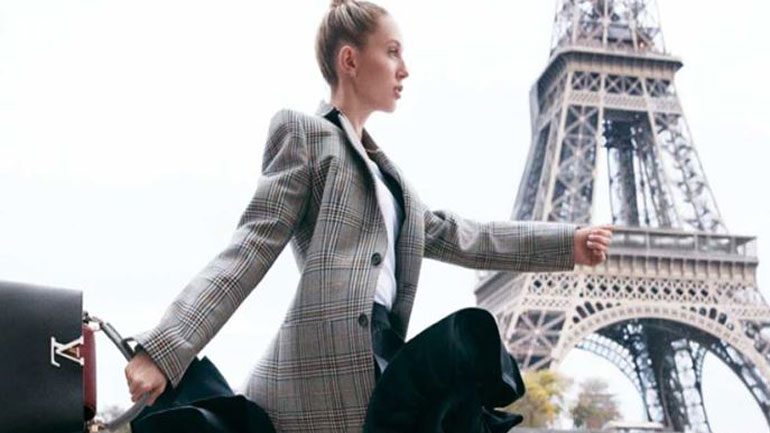 Μαρία Ολυμπία: Η εντυπωσιακή φωτογράφιση στο Παρίσι για τον οίκο Louis Vuitton