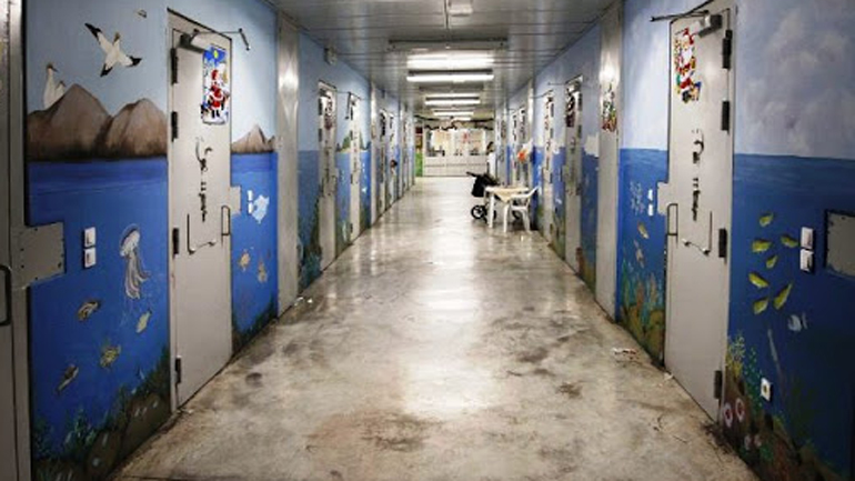 Έκκληση 301 κρατούμενων γυναικών στις φυλακές Θηβών