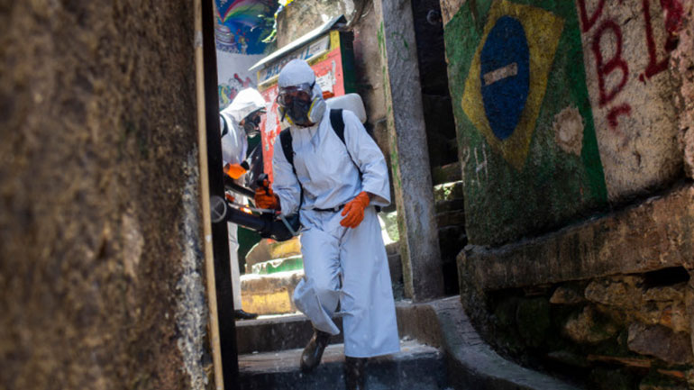 Ο ΠΟΥ κρούει τον κώδωνα του κινδύνου σε Βραζιλία και Μεξικό λόγω της πανδημίας