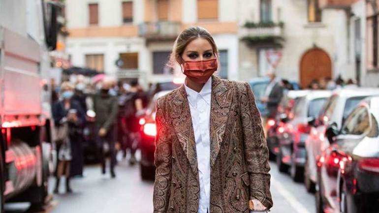 Πώς να φορέσετε το πιο γιορτινό χρώμα σύμφωνα με την Olivia Palermo