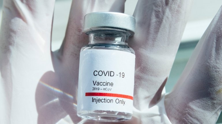 Η Interpol προειδοποιεί: Τα εμβόλια πιθανόν να γίνουν στόχος των δικτύων του οργανωμένου εγκλήματος