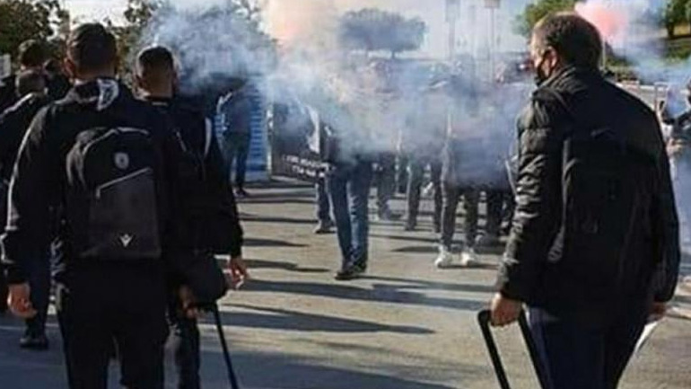 Η αστυνομία της Κύπρου αναζητεί τους οπαδούς του ΠΑΟΚ που συναθροίστηκαν στο αεροδρόμιο