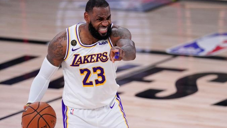 ΝΒΑ: Στους Λέικερς μέχρι το 2023 ο ΛεΜπρόν Τζέιμς