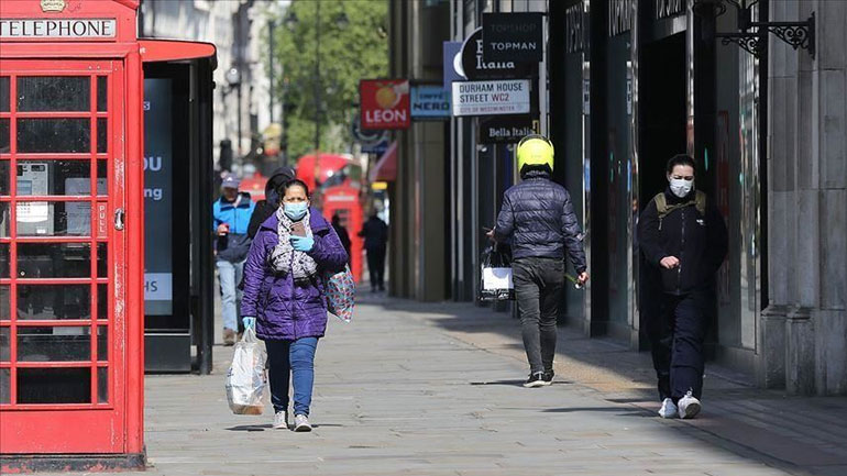 Τέλος το lockdown στην Αγγλία από σήμερα και επιστροφή στο σύστημα τριών επιπέδων συναγερμού