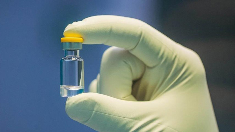 «Ασφαλέστερες οι μακροχρόνιες διαδικασίες για την έγκριση εμβολίων κατά του κορωνοϊού»