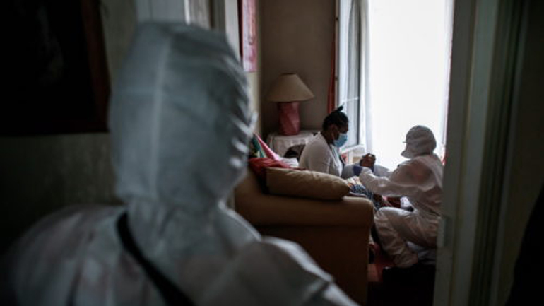 Έρευνα: Στη διάρκεια του lockdown η εξάπλωση του κορωνοϊού γίνεται κυρίως μέσα στις οικογένειες