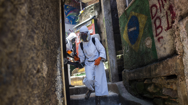 Covid-19: Ξεπέρασαν τους 174.000 οι νεκροί στη Βραζιλία