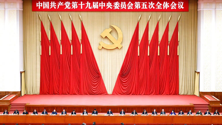 Η Ουάσινγκτον έθεσε περιορισμούς στην είσοδο στο αμερικανικό έδαφος μελών του ΚΚ της Κίνας