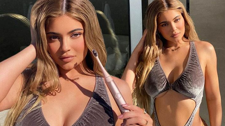 H Kylie Jenner μόλις φωτογραφήθηκε με το νέο βελούδινο μαγιό από το brand της Kim Kardashian