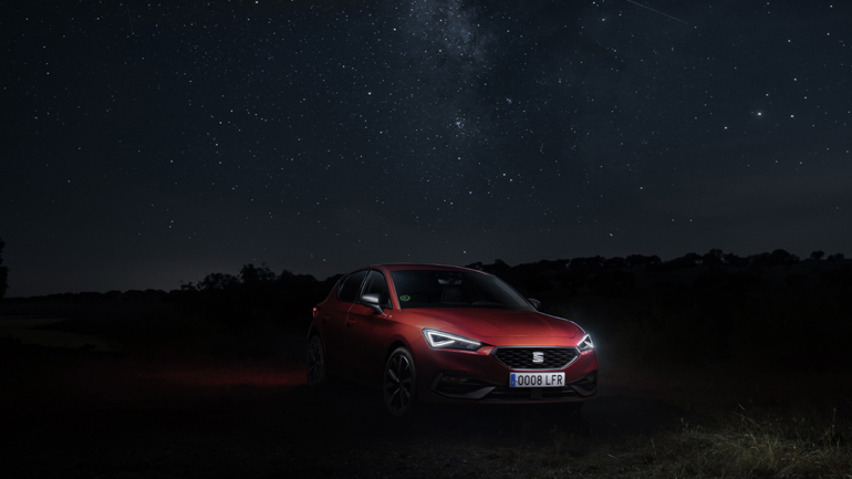 800 ώρες στο σκοτάδι για το Seat Leon
