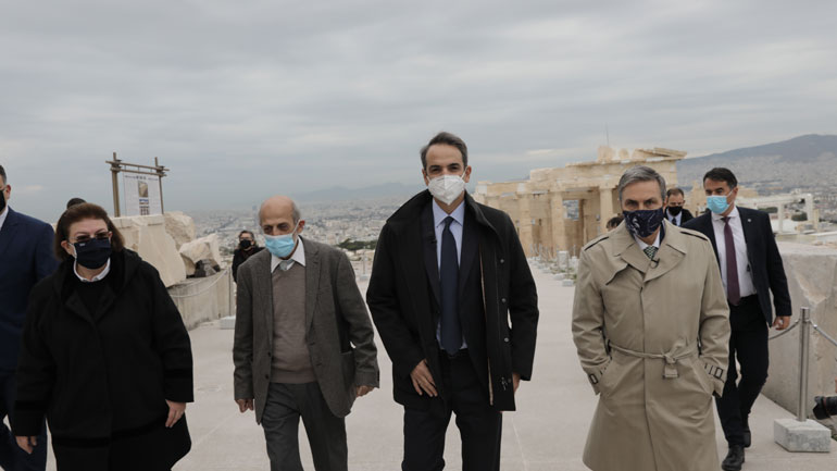 Εγκαινιάστηκε ο νέος ανελκυστήρας ΑμεΑ και οι διαδρομές στην Ακρόπολη