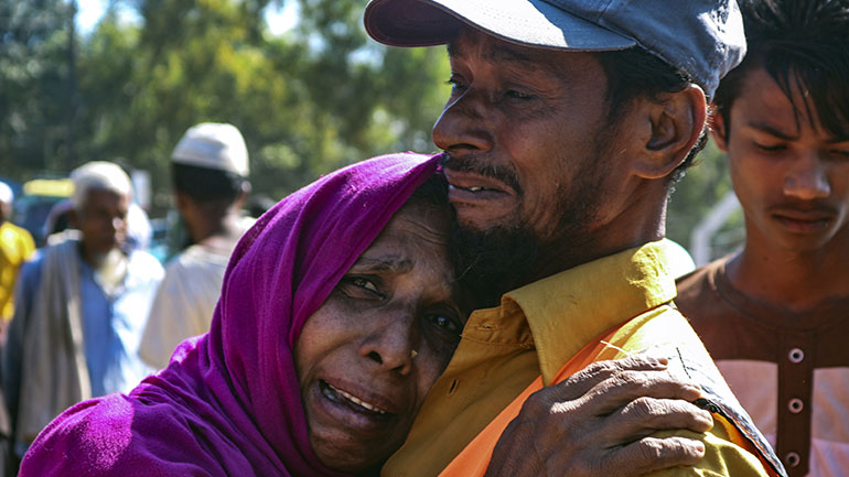 Μπανγκλαντές: Ξεκίνησε η αμφιλεγόμενη μεταφορά προσφύγων Ροχίνγκια σε νησί