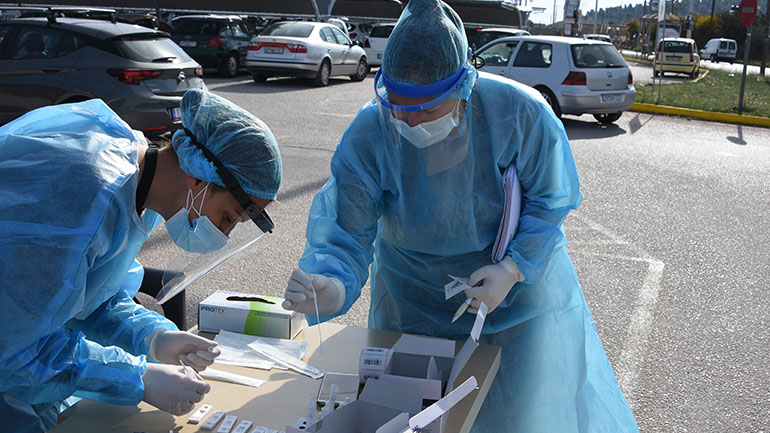 Οι περιοχές στις οποίες ο ΕΟΔΥ πραγματοποιεί rapid tests για κορωνοϊό