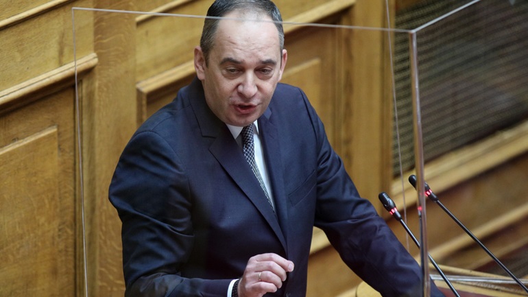 Εμπύρετος νοσηλεύεται ο Γ. Πλακιωτάκης στη ΜΕΘ του «Ευαγγελισμού»