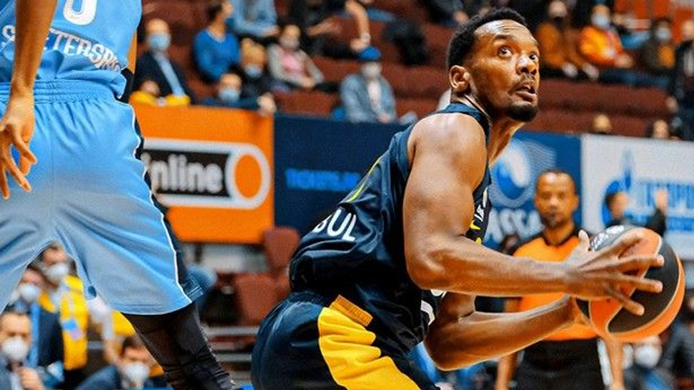 Επιστροφή στις νίκες για τη Φενέρ, 73-65 τη Ζενίτ