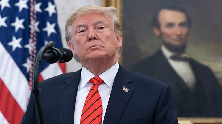 O Τραμπ κάνει λόγο για νέα υποψηφιότητα το 2024