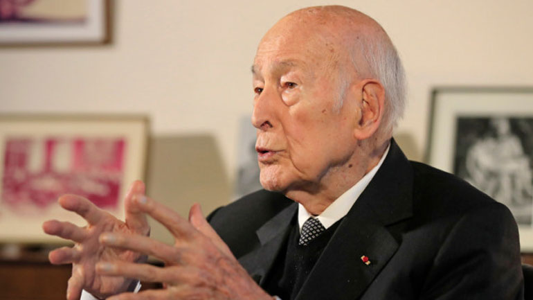 Γαλλία για Ζισκάρ Ντ’ Εστέν: «Η ΕΕ χαιρετίζει έναν μεγάλο Ευρωπαίο στον οποίο οφείλει πολλά»