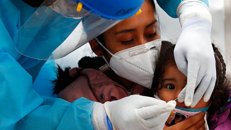 Ο πρόεδρος του Μεξικού ζητά από τους πολίτες να ματαιώσουν τα σχέδιά τους για τις γιορτές λόγω κορωνοϊού