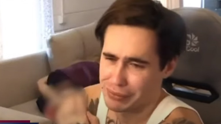 Προφυλακίστηκε ο Ρώσος μπλόγκερ που μετέδιδε ζωντανά μέσω YouTube τον θάνατο της κοπέλας του Προφυλακίστηκε ο Ρώσος μπλόγκερ που μετέδιδε ζωντανά μέσω YouTube τον θάνατο της κοπέλας του