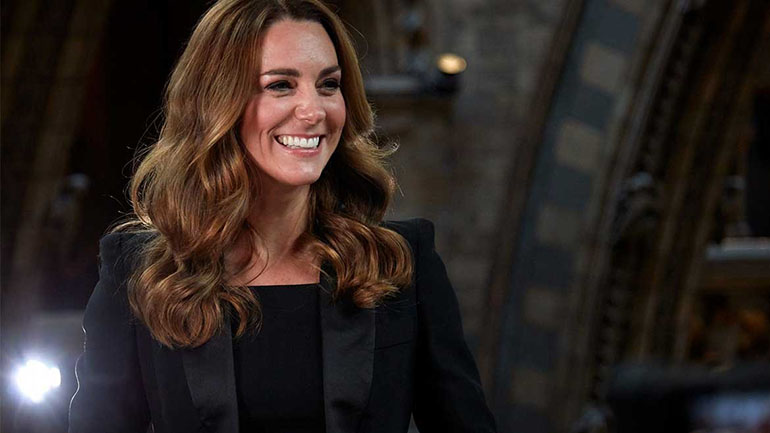 Kate Middleton: Η δούκισσα του Cambridge είναι έγκυος σε δίδυμα;