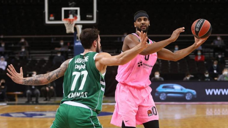 Ευρωλίγκα: Στην κορυφή η Μπαρτσελόνα, 73-62 τη Ζαλγκίρις