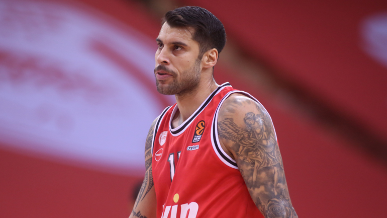 Ολυμπιακός: Εκτός προπόνησης λόγω γαστρεντερίτιδας ο Πρίντεζης