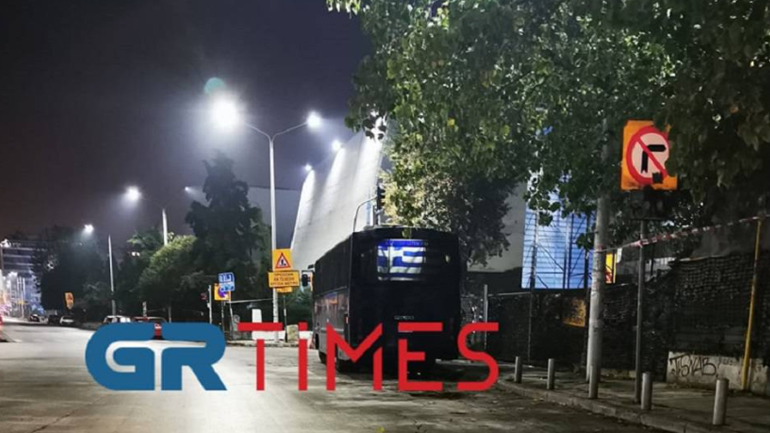 Ισχυρές αστυνομικές δυνάμεις φρουρούν το ΑΠΘ ενόψει της επετείου της δολοφονίας Γρηγορόπουλου Ισχυρές αστυνομικές δυνάμεις φρουρούν το ΑΠΘ ενόψει της επετείου της δολοφονίας Γρηγορόπουλου