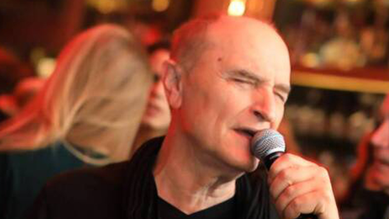 Πέθανε από Covid-19 ο τραγουδιστής Χάρης Γαλανός