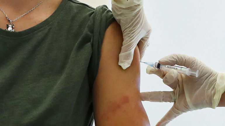 Ο Μπάιντεν θα συναντηθεί με τον επικεφαλής του αμερικανικού προγράμματος εμβολιασμού