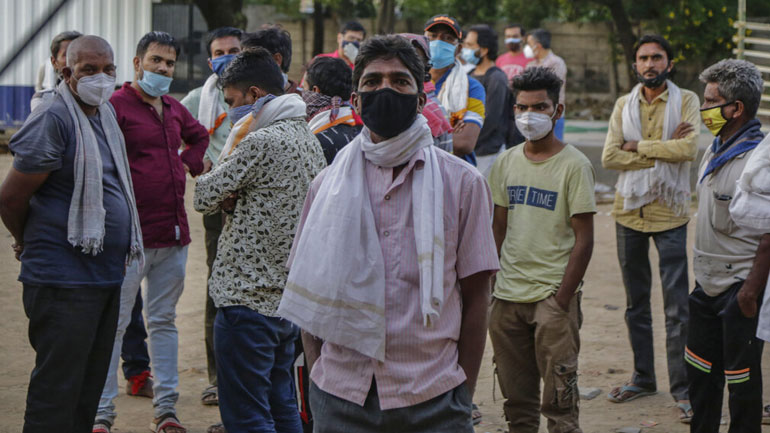 Ινδία: Στα 9,68 εκατομμύρια τα κρούσματα κορωνοϊού