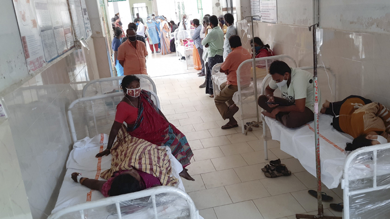 Nέα μυστηριώδης νόσος στην Ινδία: Ένας νεκρός και 400 ακόμη στα νοσοκομεία