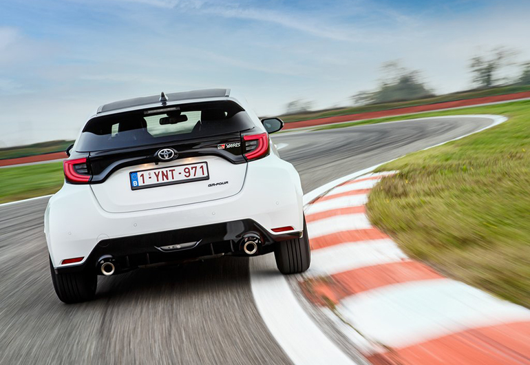 Παιχνίδι για την πίστα και για μεγάλα παιδιά!