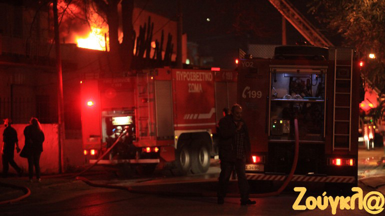 Φωτιά σε βιοτεχνία στον Ταύρο