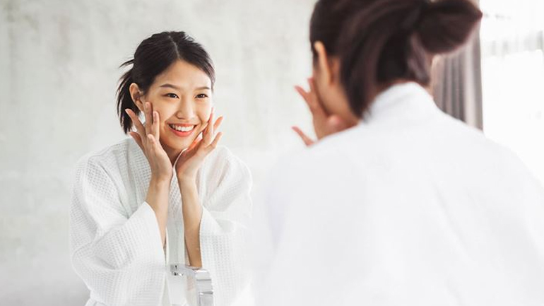 To μαγικό συστατικό που αποκαλούν «βόμβα» ενυδάτωσης για το δέρμα