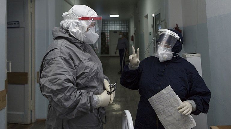 Η Ρωσία ανακοίνωσε 26.096 ημερήσια κρούσματα κορωνοϊού και 562 θανάτους